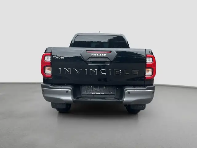 Toyota Hilux Toyota HILUX 2,8 Automatik Doppel K. Invincible Ansicht 4
