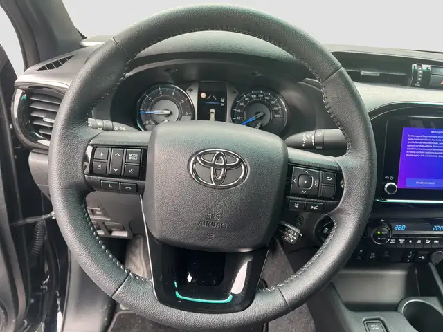 Toyota Hilux Toyota HILUX 2,8 Automatik Doppel K. Invincible Ansicht 7