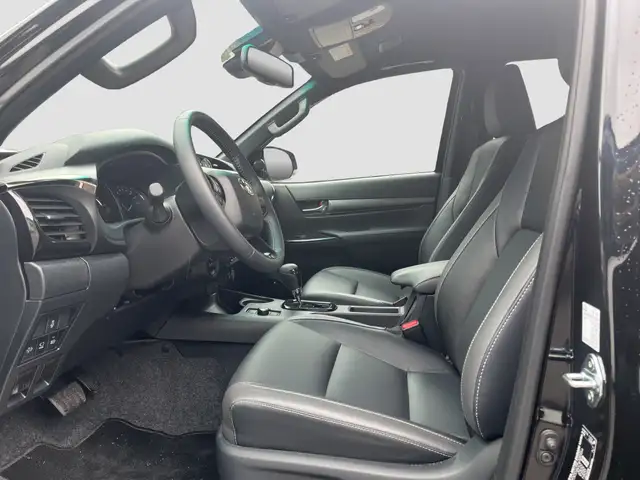 Toyota Hilux Toyota HILUX 2,8 Automatik Doppel K. Invincible Ansicht 6
