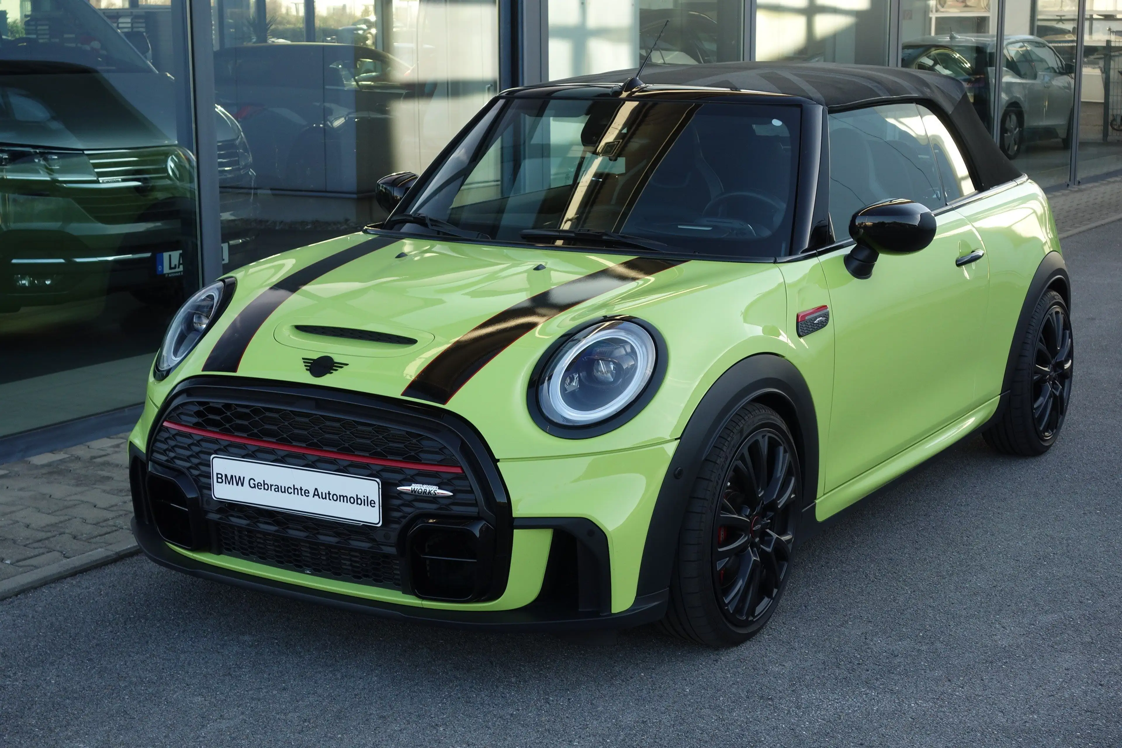 MINI John Cooper Works Cabrio John Cooper Works JCW Trim Cabrio — photo 4