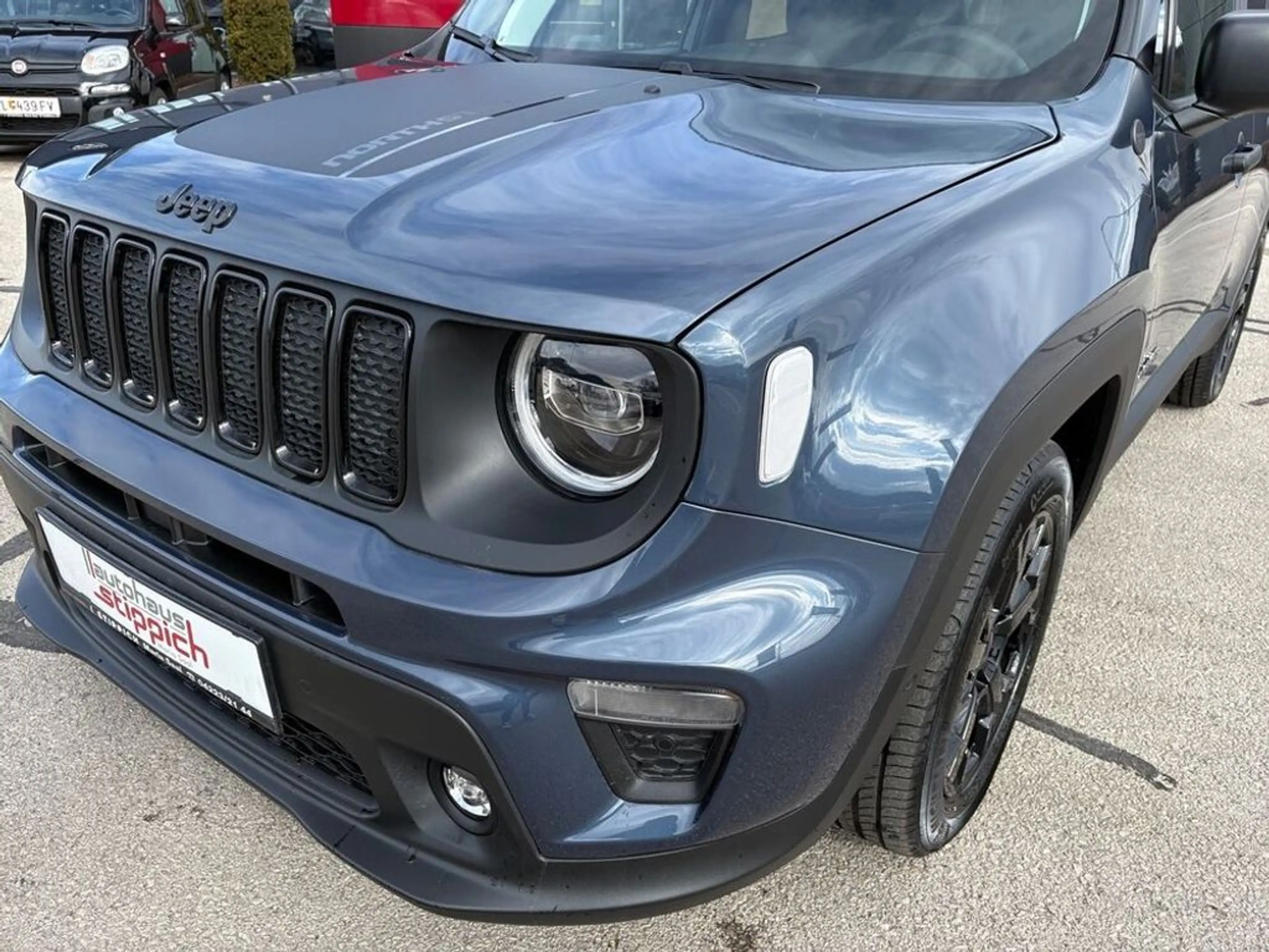 Jeep Renegade North Star Mild-Hybrid FWD — photo 3