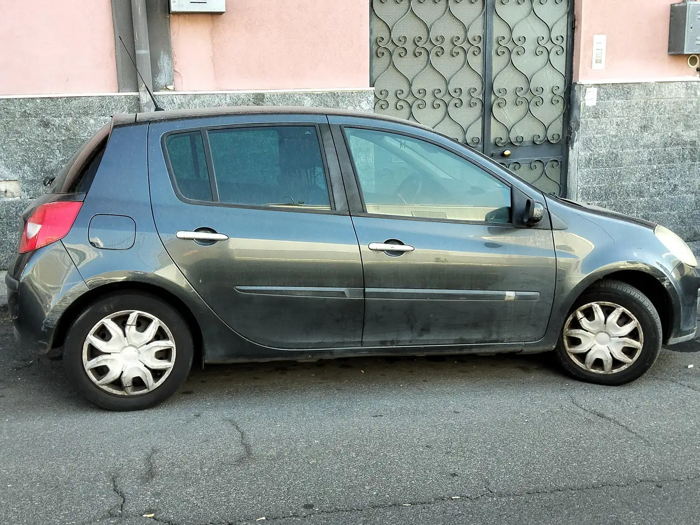 Renault Clio Clio III 2005 5p 1.5 dci Le Iene 105cv Grigio - 2