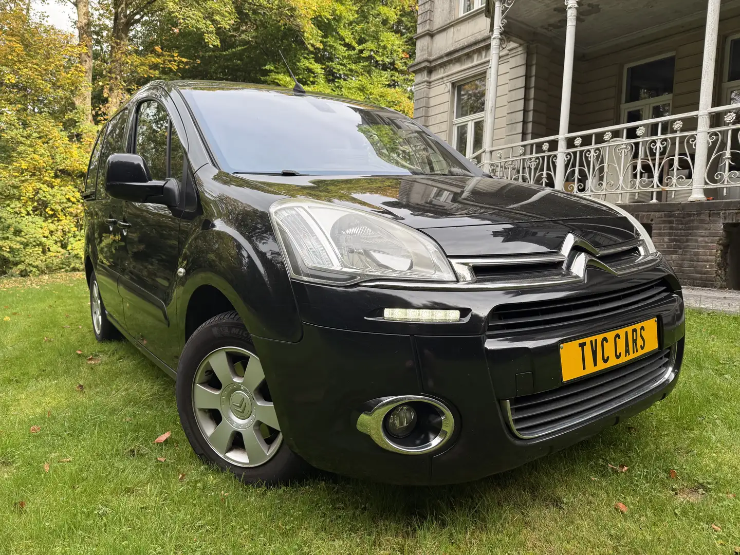 Citroen Berlingo Berlingo 1.6 HDi Exclusive L1 3PL Noir - 1