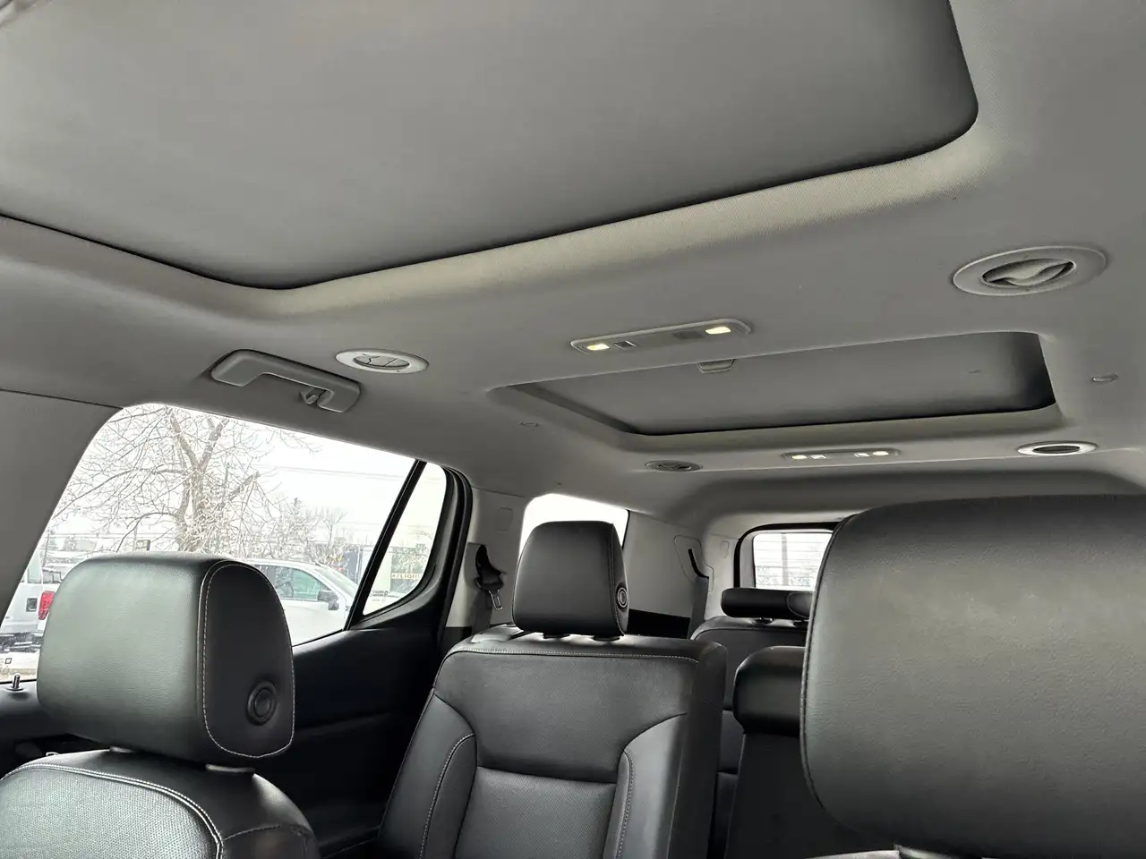 GMC Acadia снимка GMC Acadia