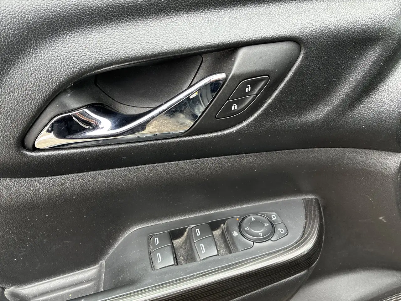 GMC Acadia снимка GMC Acadia