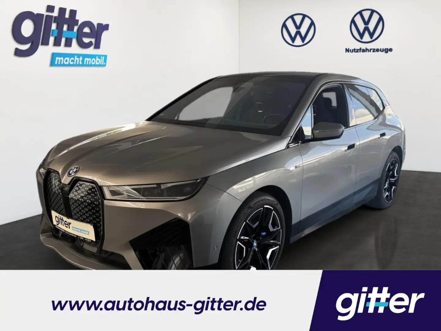 BMW iX M60 PANNO AHK SOFT 22'' ALLRADLENKUNG B&W INDIVIDU Grau - 1