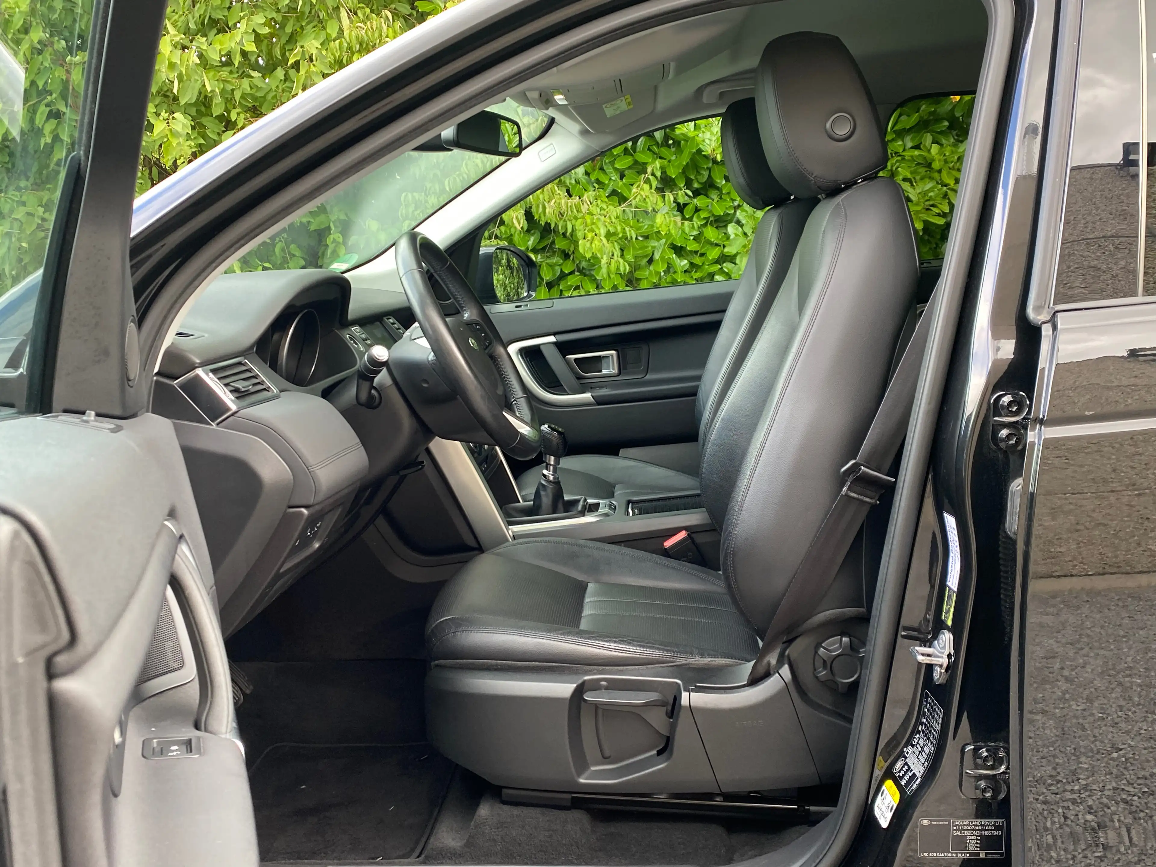 Land Rover Discovery Sport 2.0 eD4 - Faible km - Full carnet - 1 proprio - Garantie — photo 7