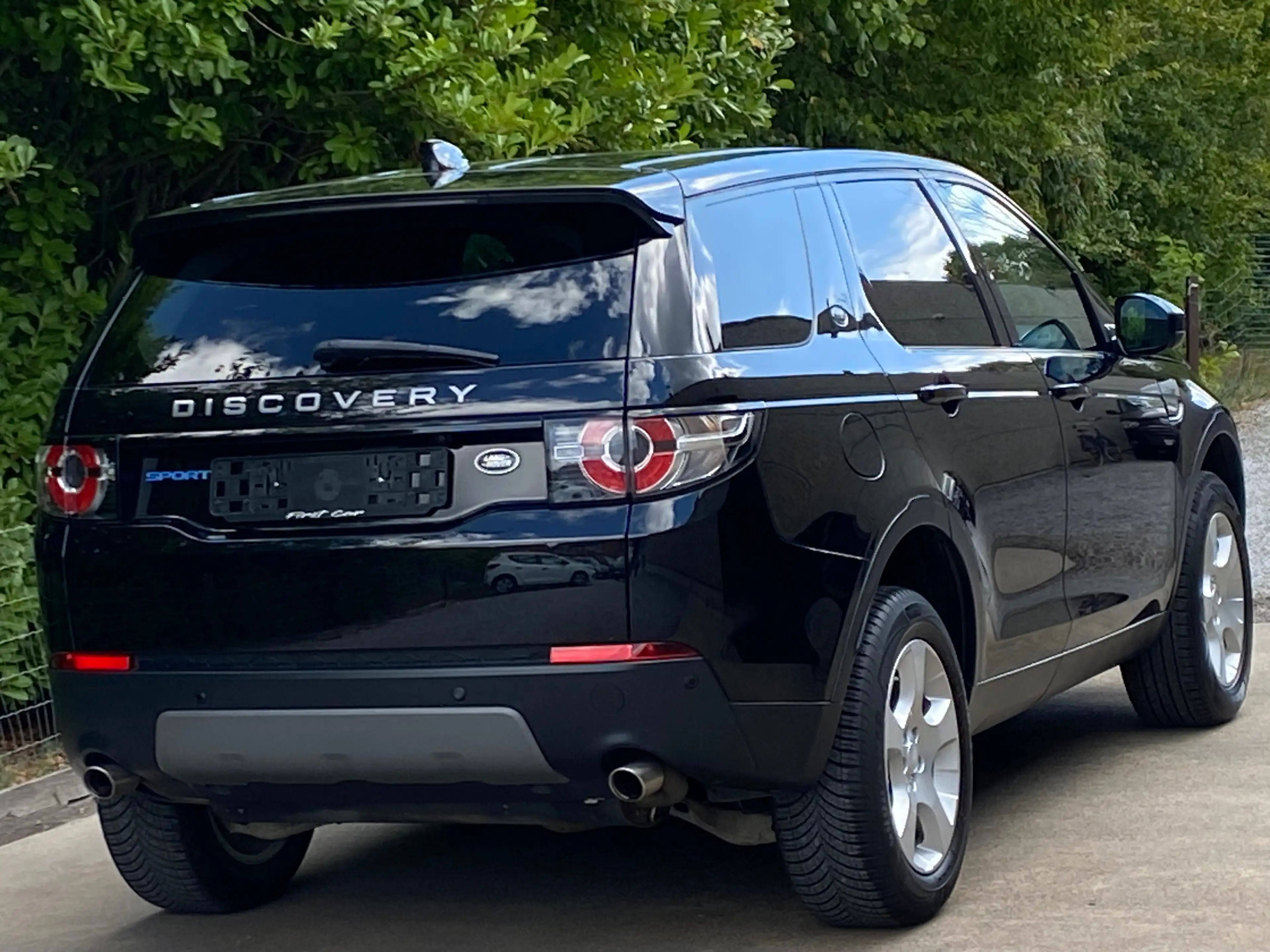 Land Rover Discovery Sport 2.0 eD4 - Faible km - Full carnet - 1 proprio - Garantie — photo 2