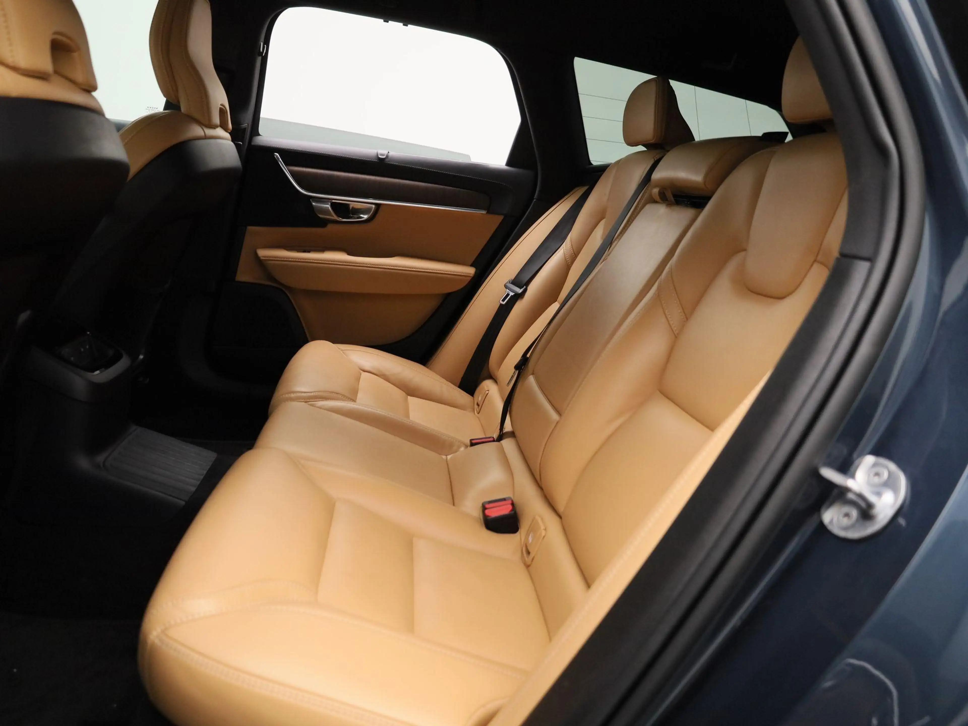 Volvo V90 2.0 T6 Plug-in hybrid AWD Plus Bright 350PK | Elek — photo 12