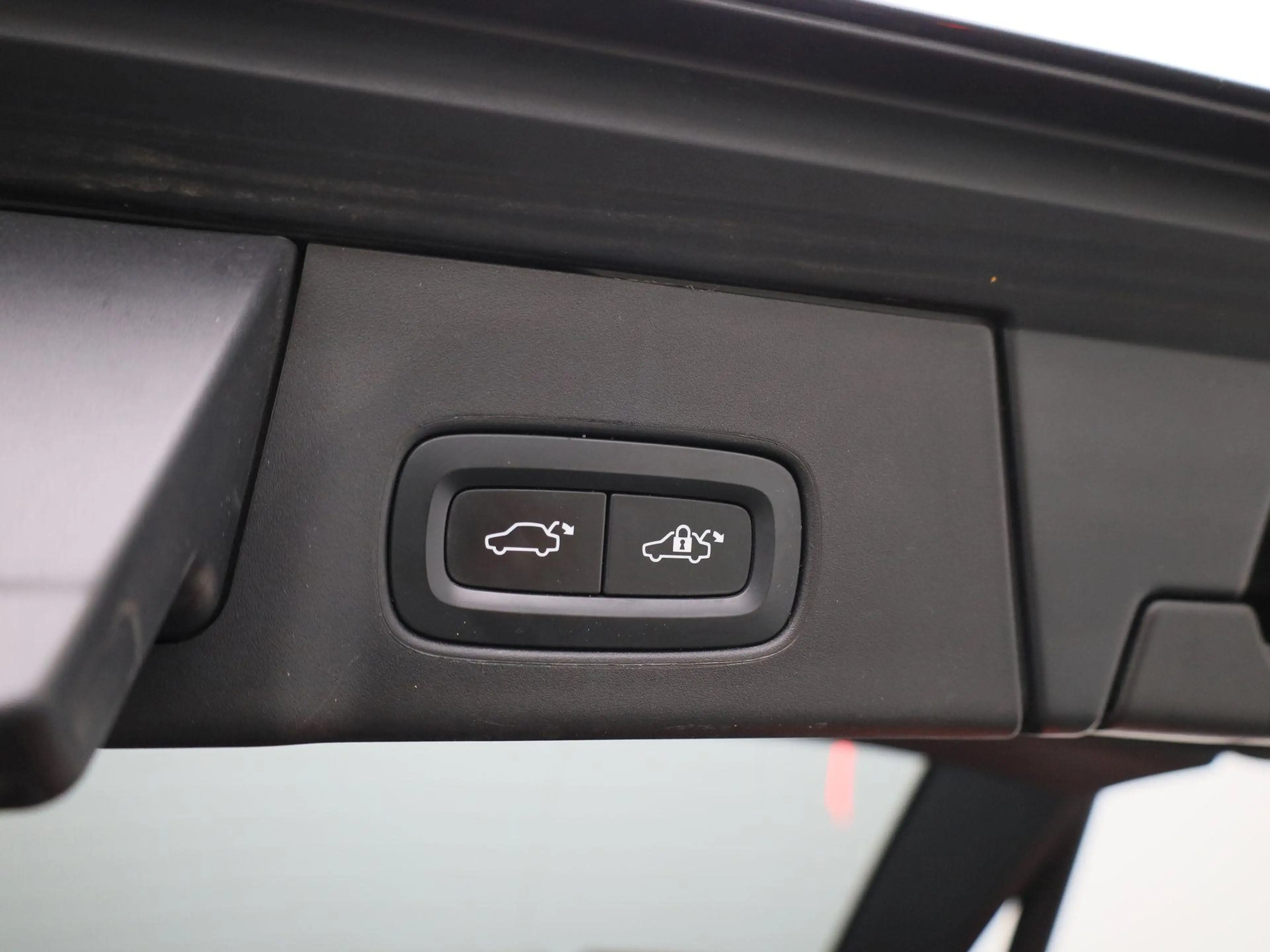 Volvo V90 2.0 T6 Plug-in hybrid AWD Plus Bright 350PK | Elek — photo 14
