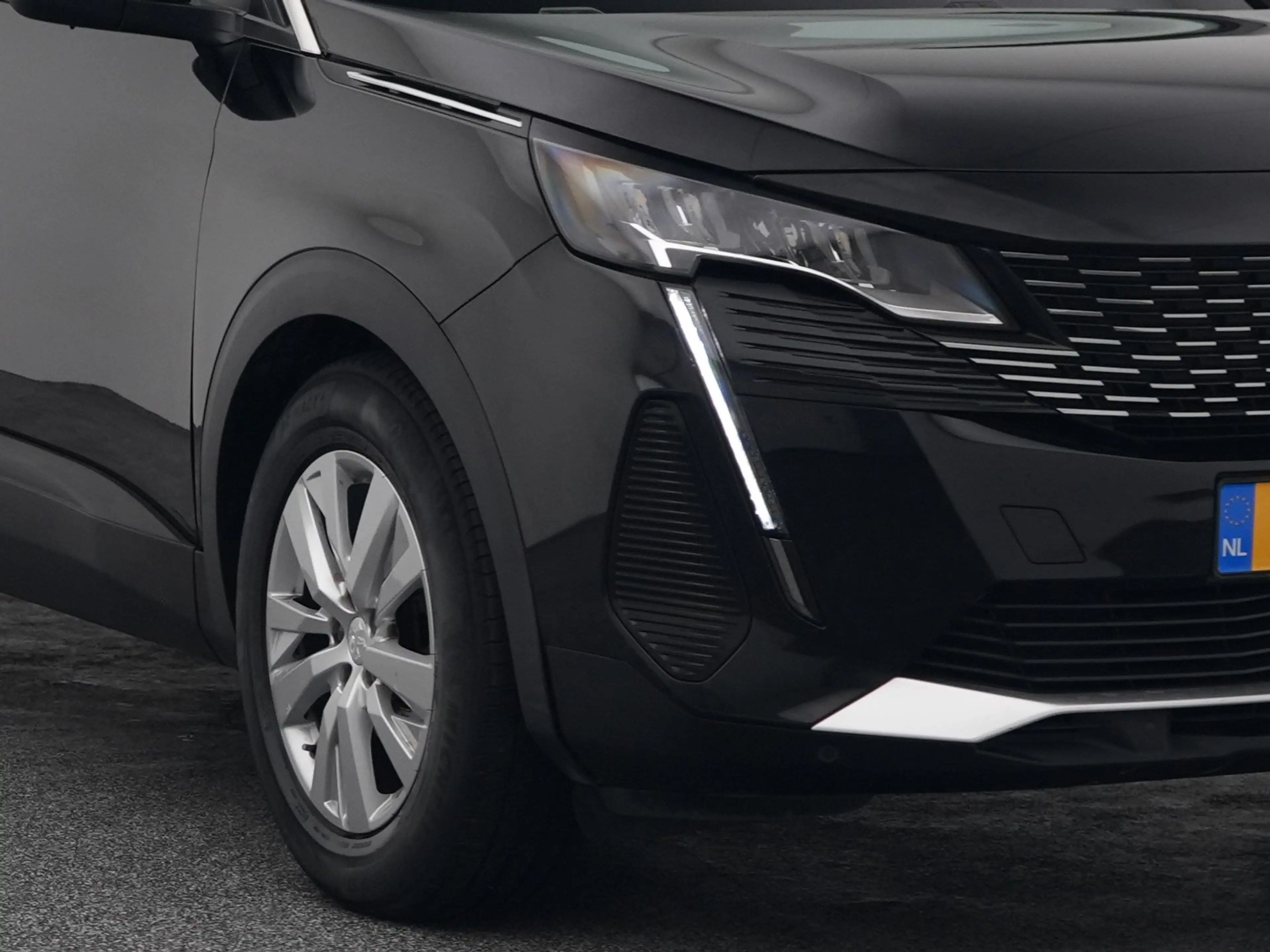 Peugeot 5008 1.2 PureTech Active 7-Pers. | CAMERA — photo 17