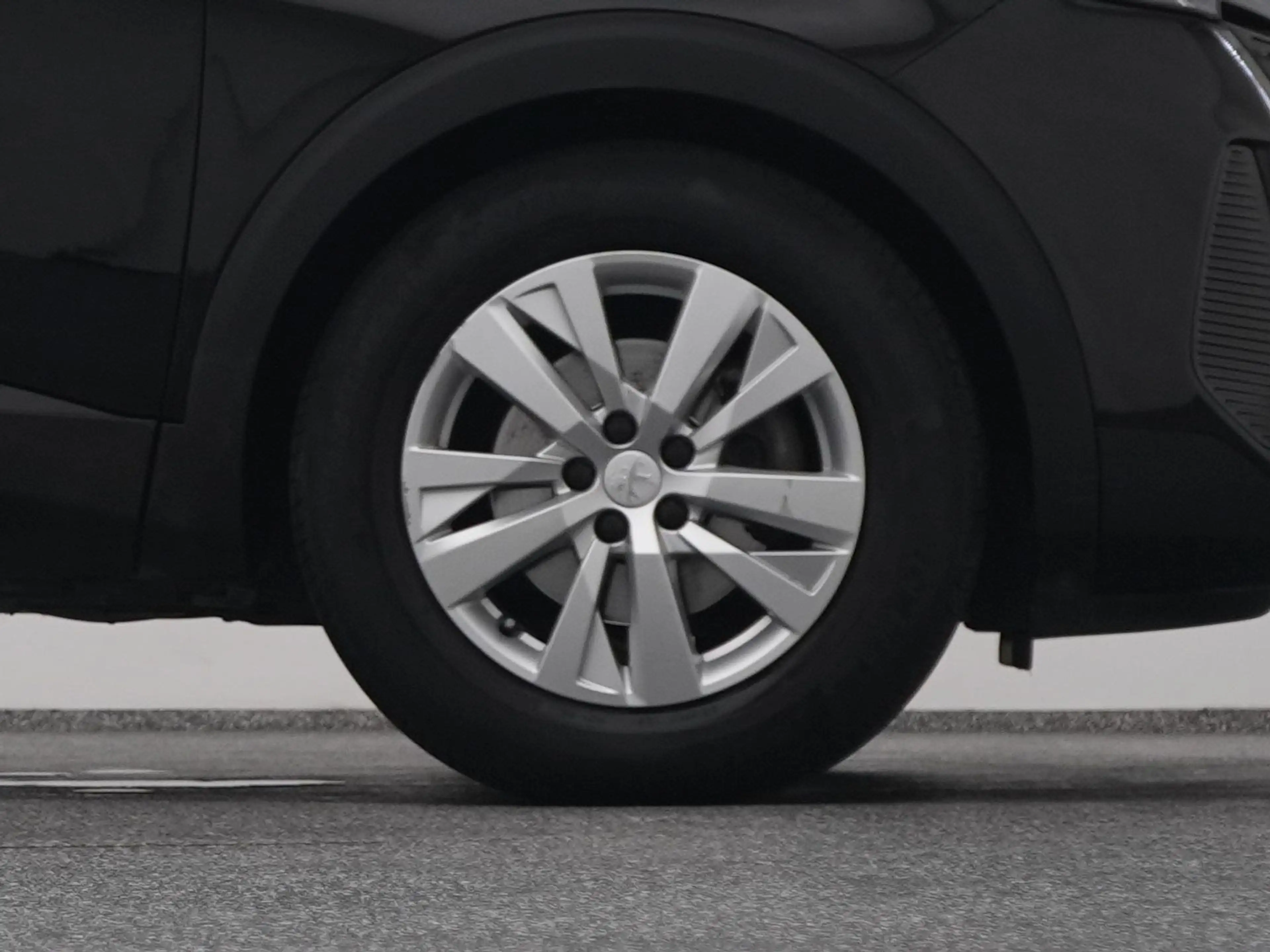 Peugeot 5008 1.2 PureTech Active 7-Pers. | CAMERA — photo 42