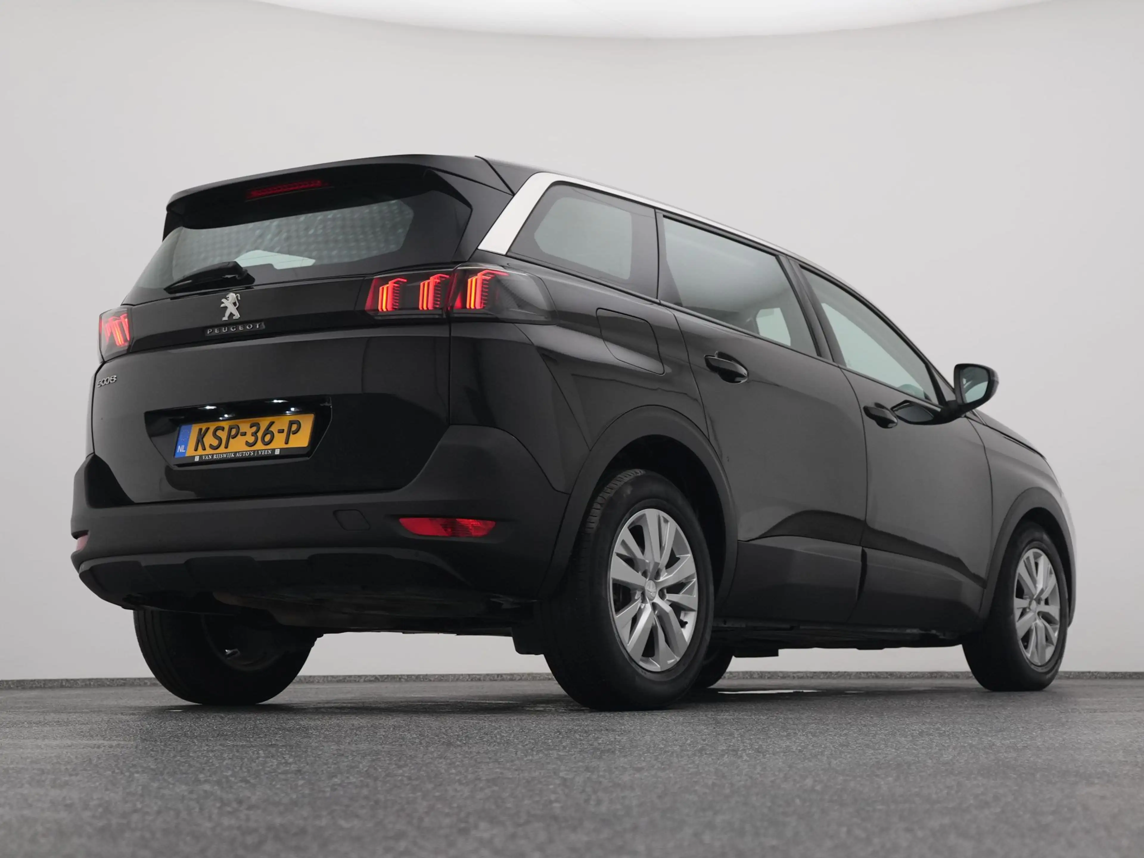 Peugeot 5008 1.2 PureTech Active 7-Pers. | CAMERA — photo 16
