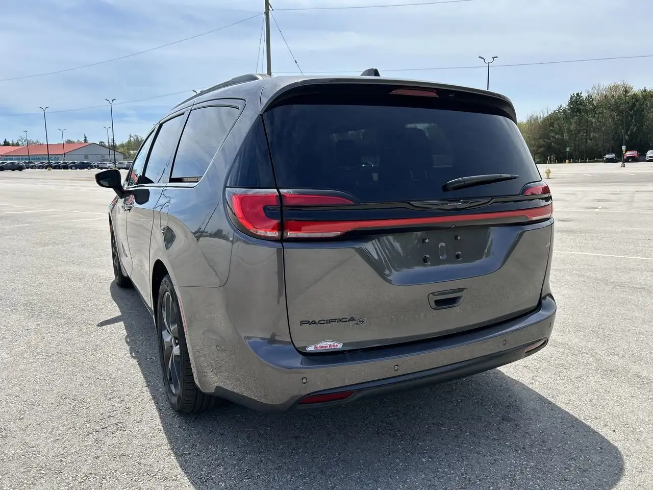 Chrysler Pacifica photo Chrysler Pacifica