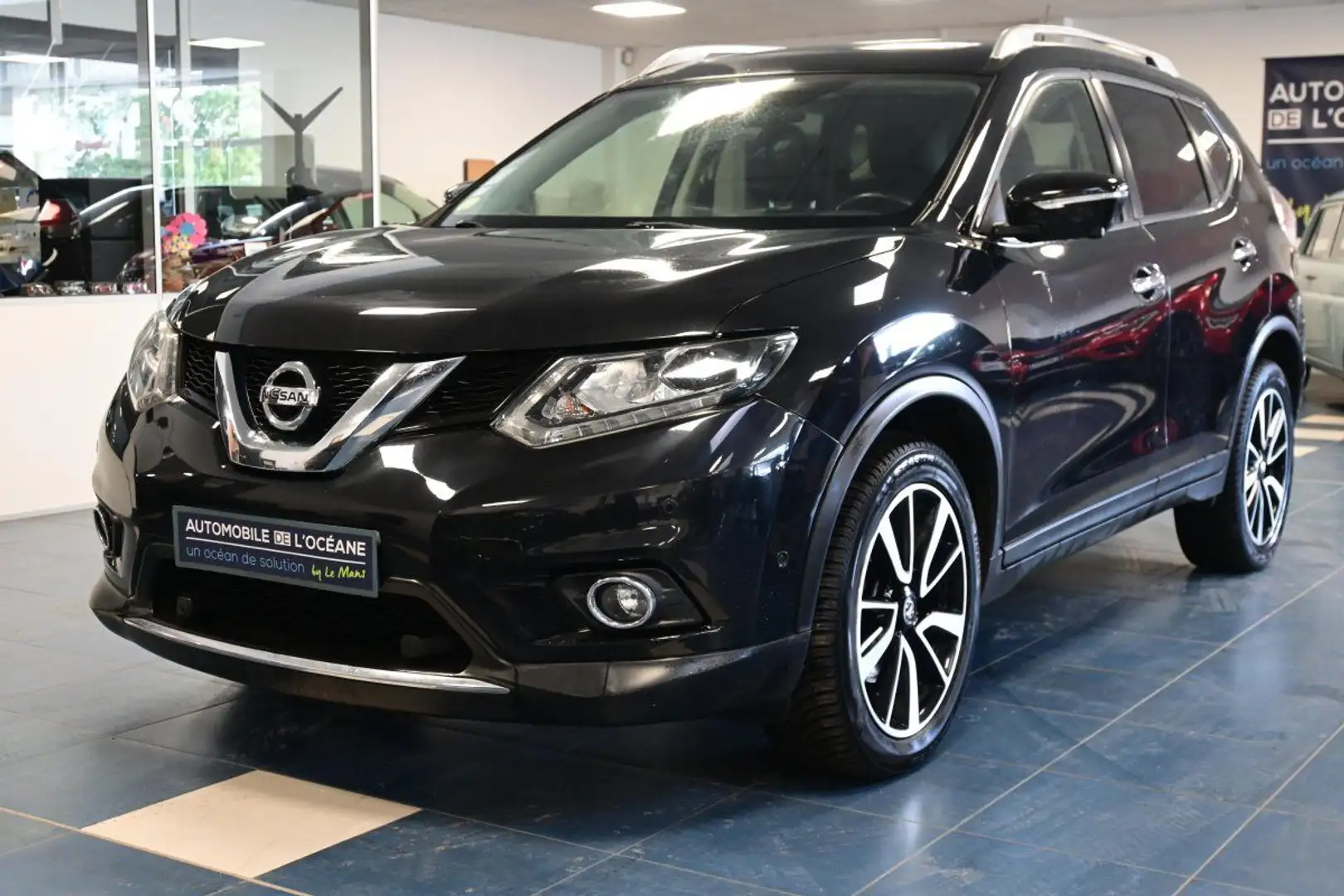 Nissan X-Trail 2.0 dCi 177 5pl All-Mode 4x4-i Xtronic N-Connecta Noir - 1