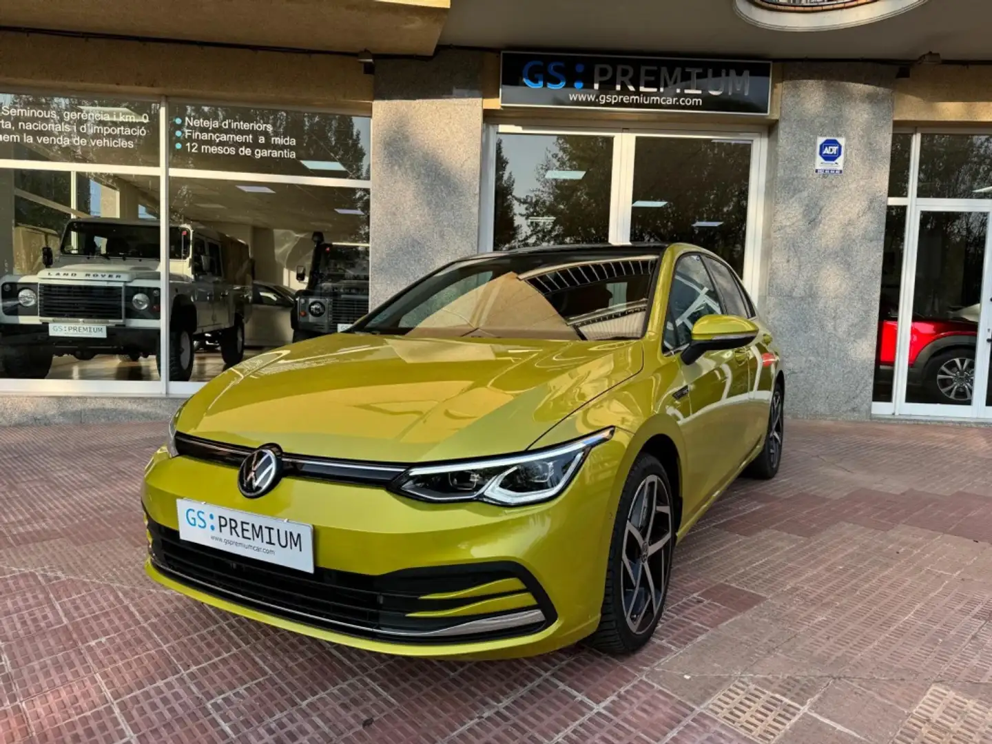 Volkswagen Golf 1.5 TSI Evo R-Line 110kW Geel - 1