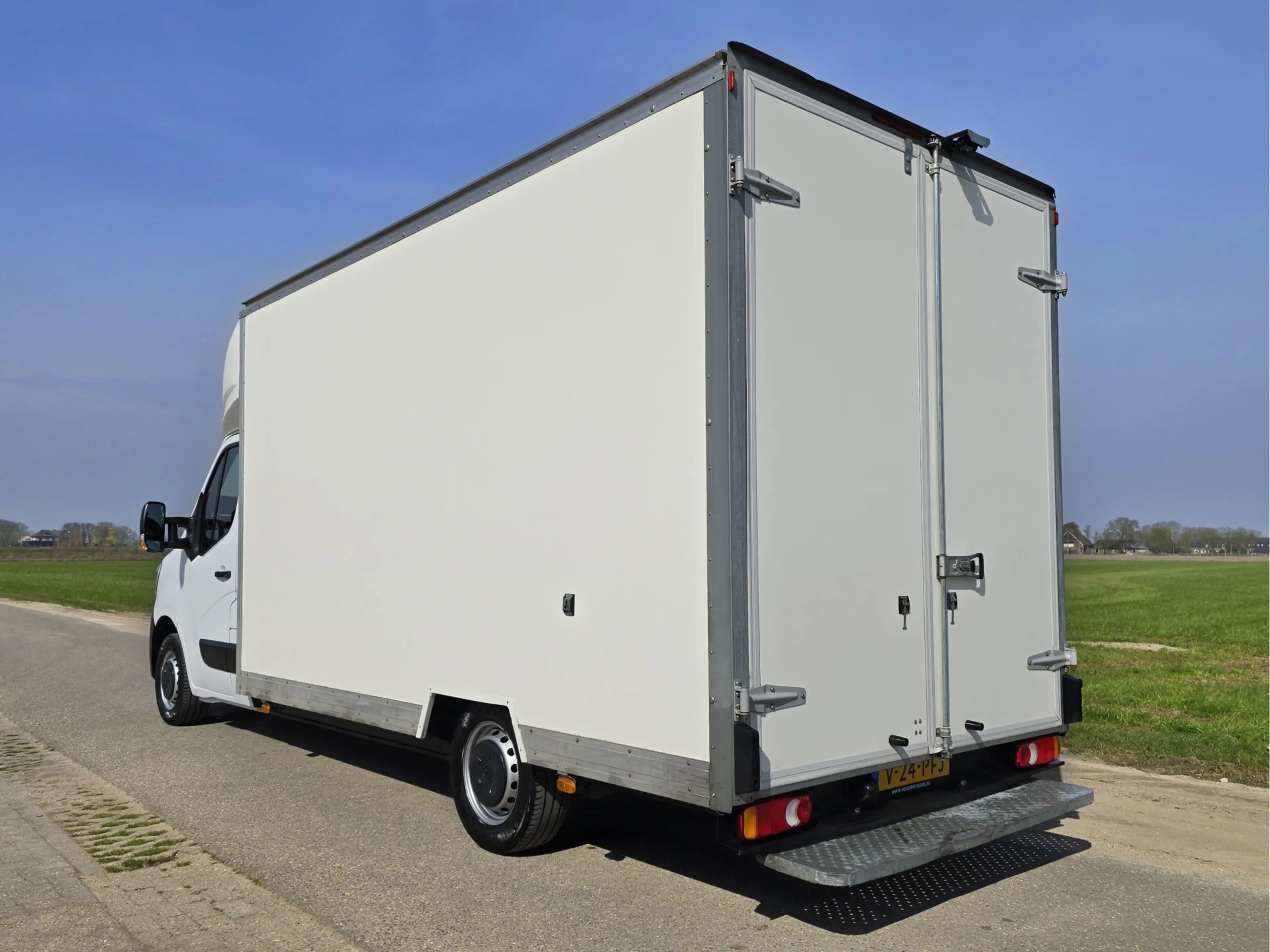 Renault Master T35 2.3 dCi Lowliner - 145 Pk - Euro 6 - Airco - C — photo 3