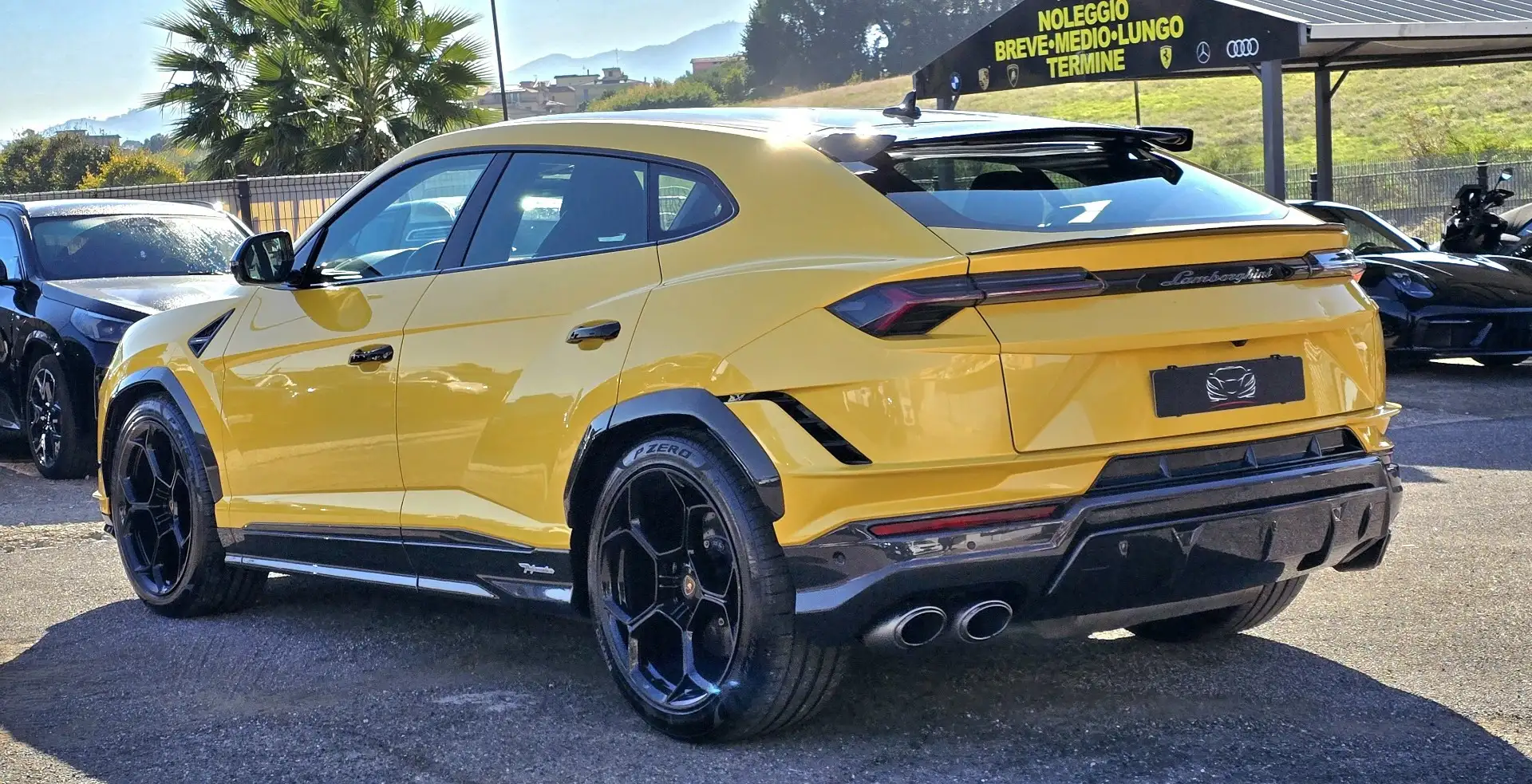 람보르기니 우루스 4.0 V8 2025 옐로 사진 4