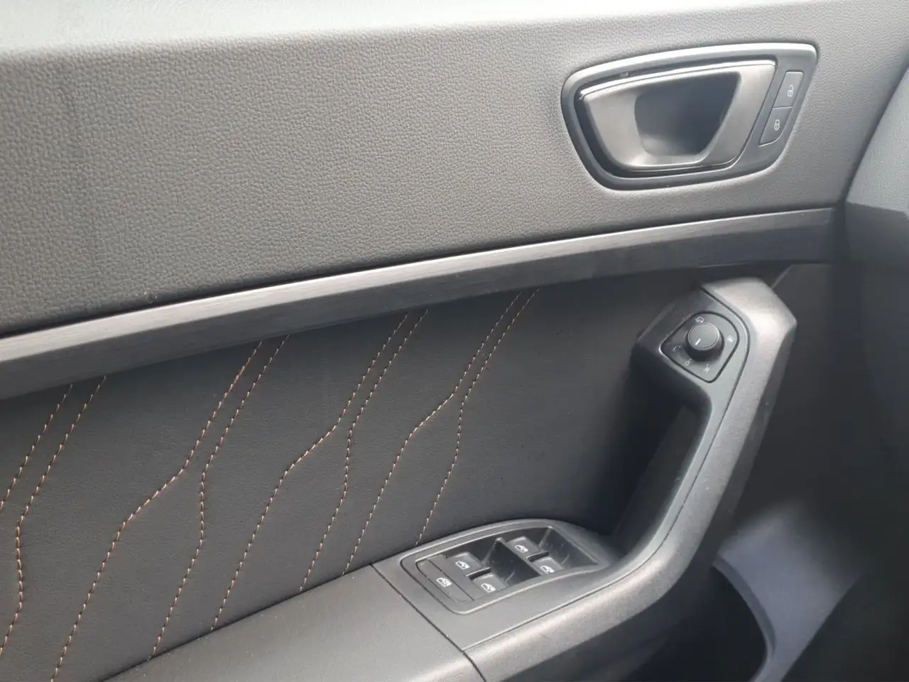 Cupra Ateca 1.5 TSI elektr. Sitze elekt. Heckklappe E, миниатюра 12
