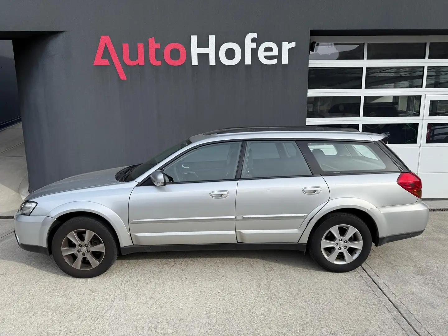 Subaru Legacy Legacy Touring Wagon 2,0 AWD Aut. Gris - 2