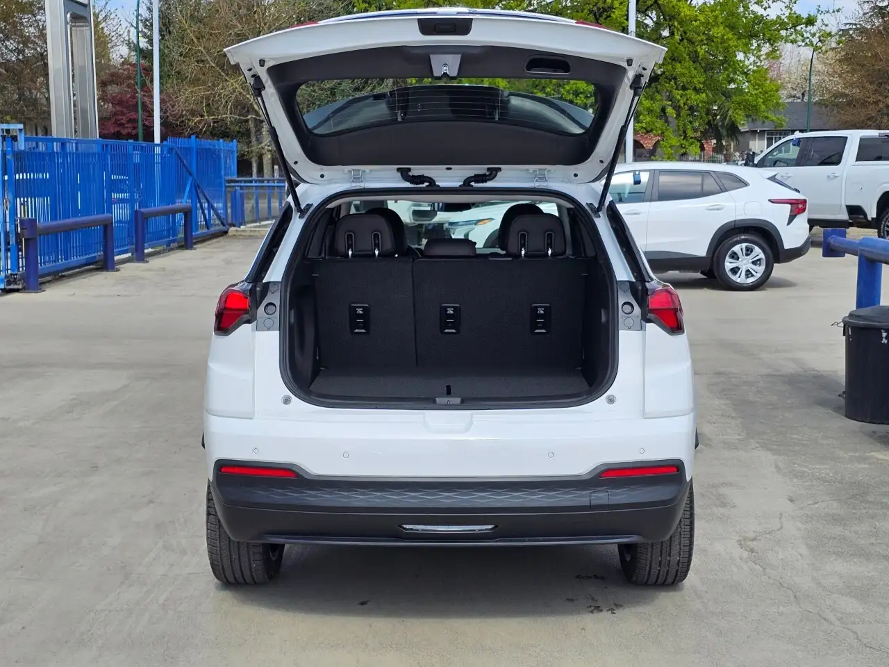 Chevrolet Bolt снимка Chevrolet Bolt
