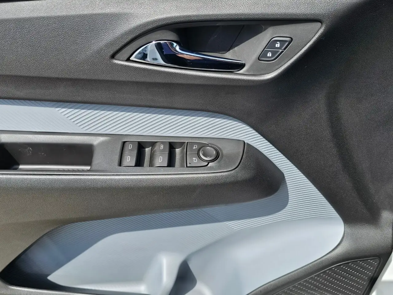 Chevrolet Bolt снимка Chevrolet Bolt