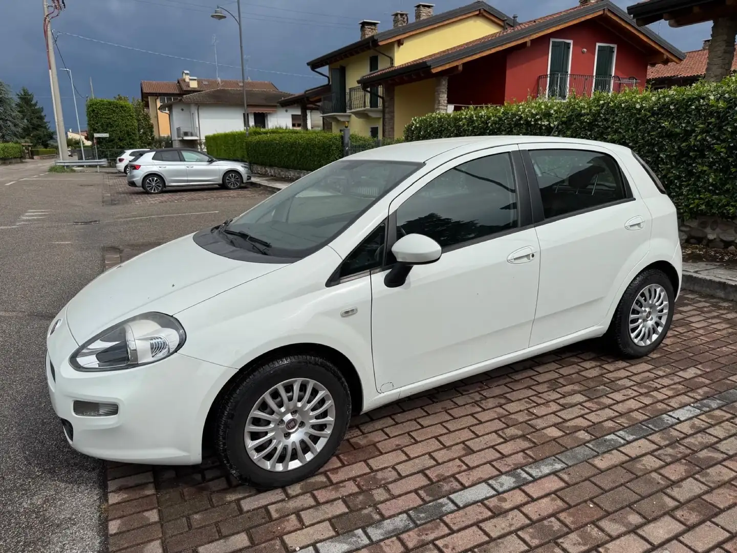 Fiat Grande Punto 5p 1.3 mjt 16v Actual s&s 75cv Bianco - 1