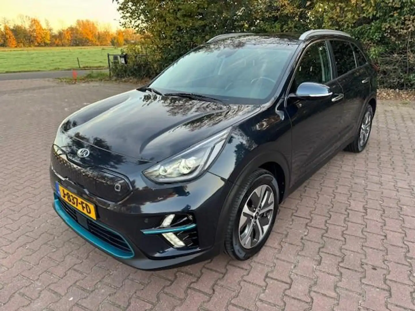 Kia e-Niro EXECUTIVELINE 64KWH 3FASEN/ACARPLAY/LEER/LED/FABRI Bleu - 1