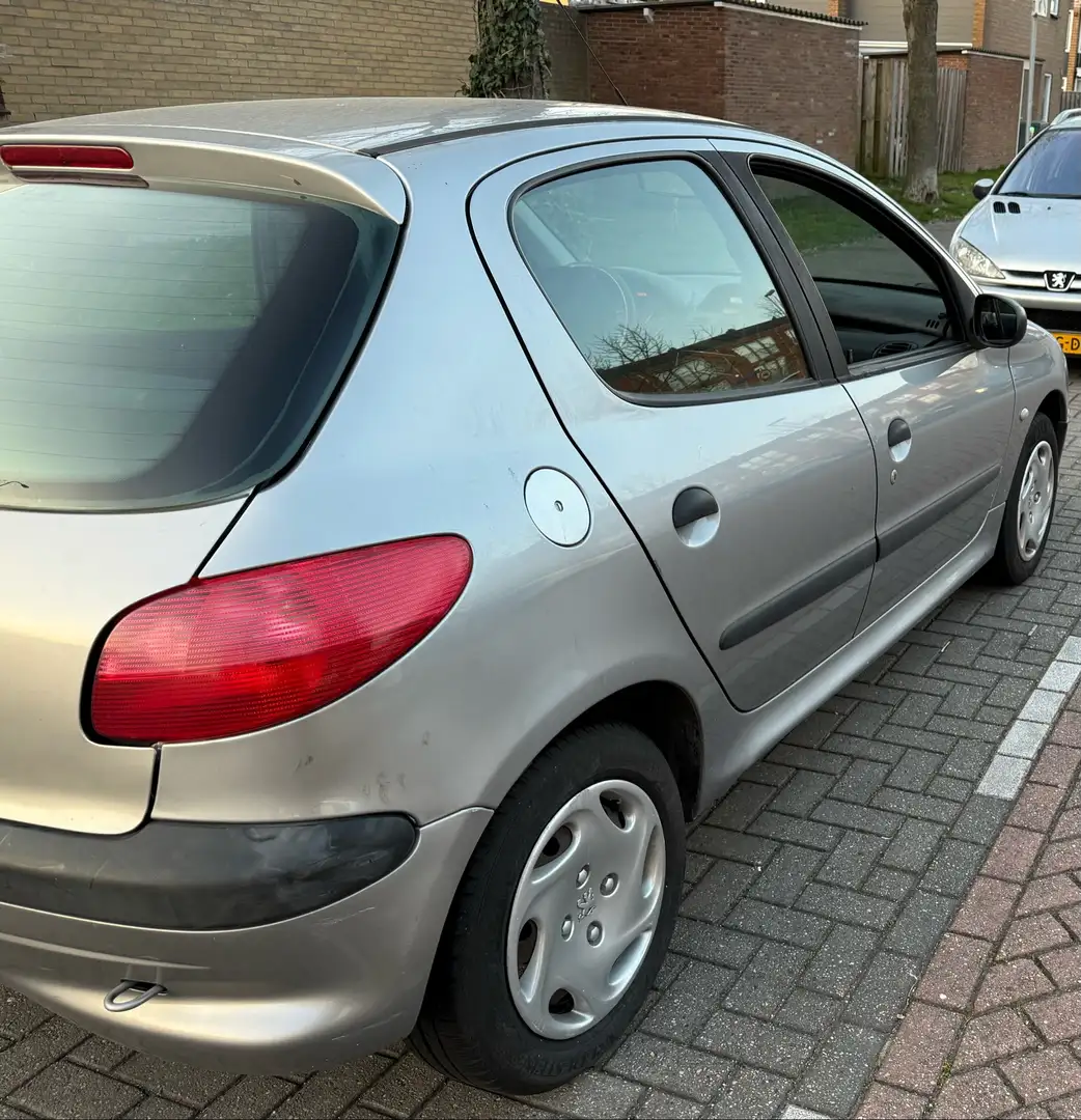 Peugeot 206 1.4 XR Grijs - 2