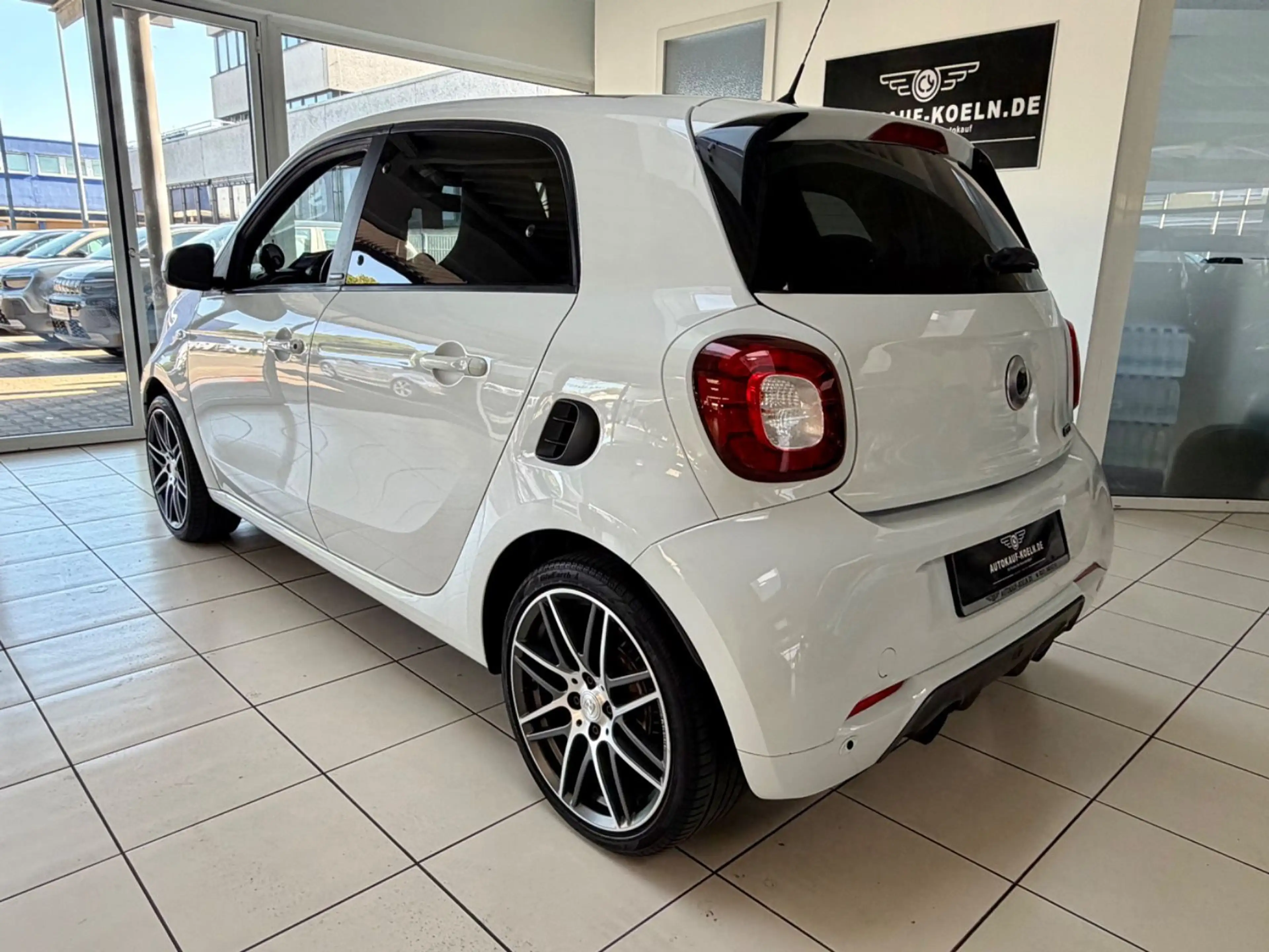 smart forFour Brabus Automatik/Leder/Navi/Klima — photo 4