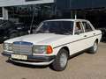 Mercedes-Benz 240 D Weiß - thumbnail 1
