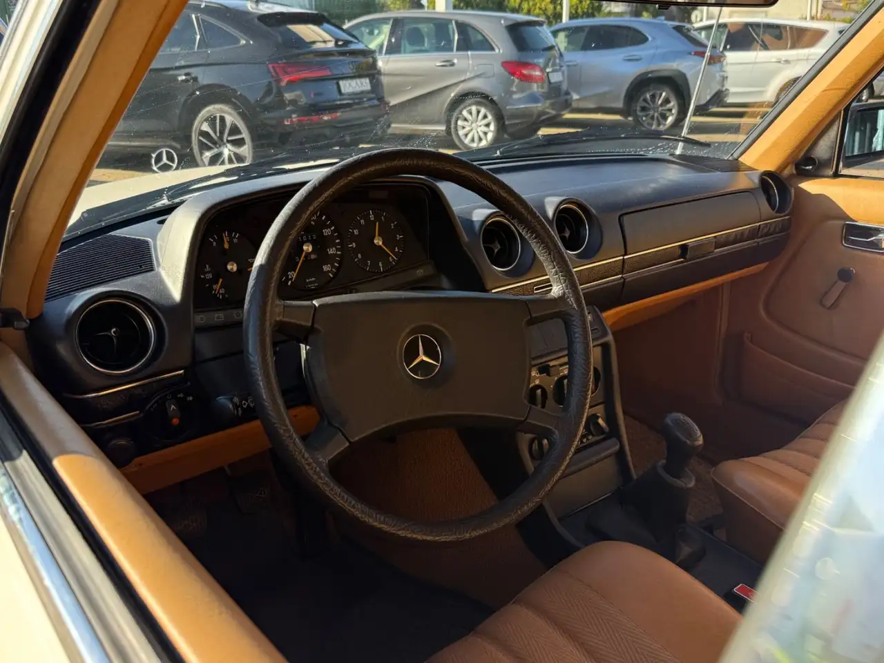 Mercedes-Benz 240, foto 11
