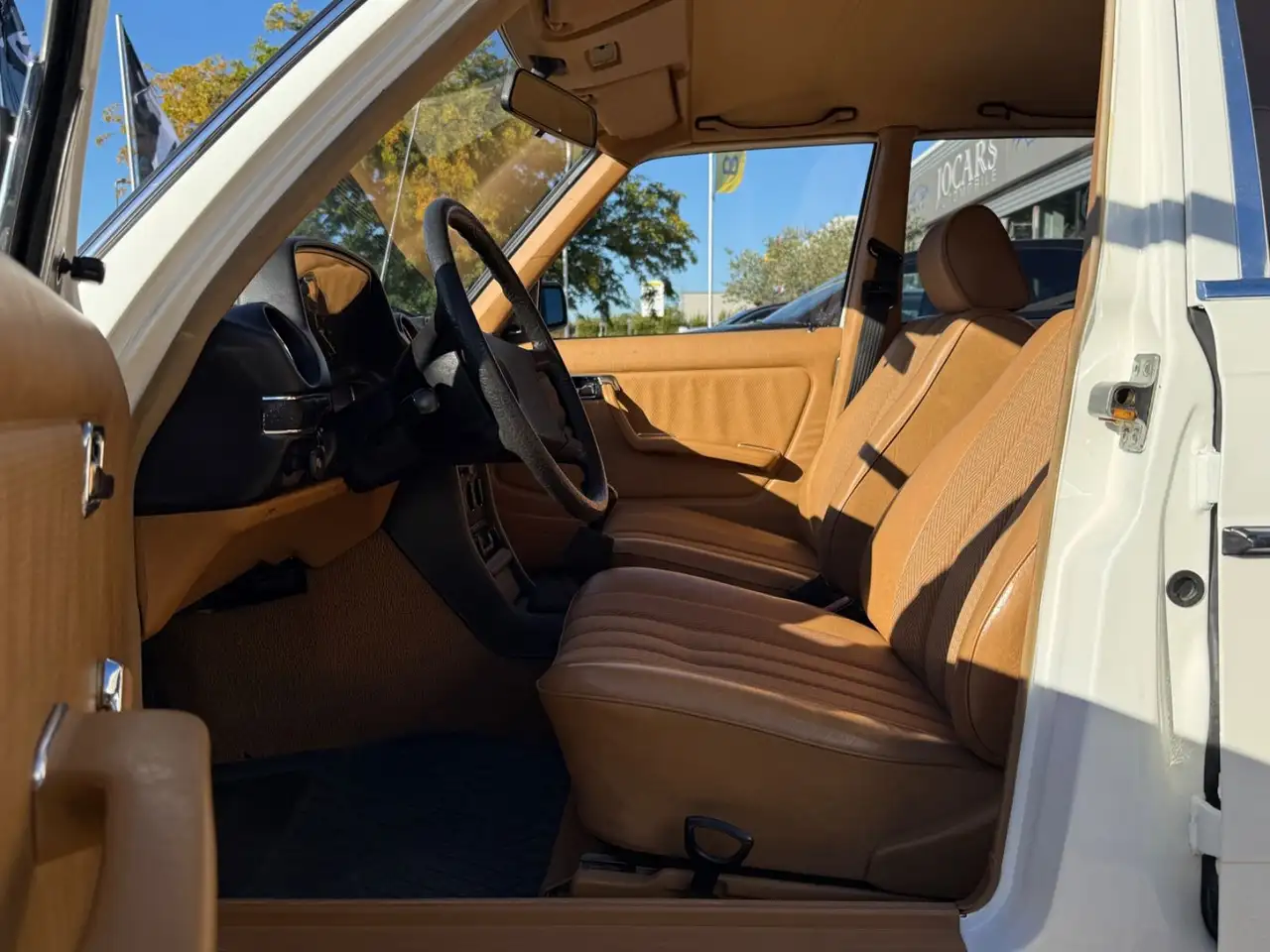 Mercedes-Benz 240, foto 12
