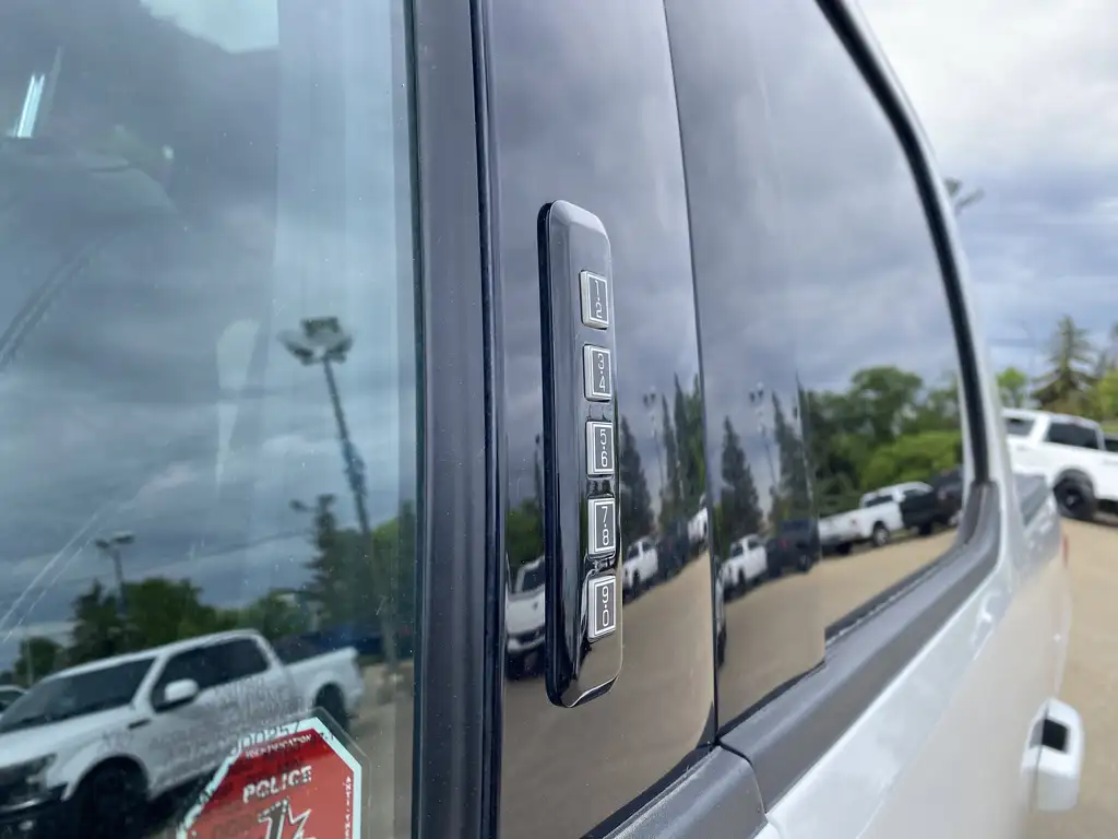 2023 Ford F-150 Lariat | 502A | 4X4 | SuperCrew 145 — photo 5