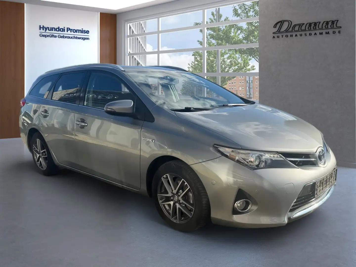 Toyota Auris Touring Sports Hybrid Edition Silber - 2
