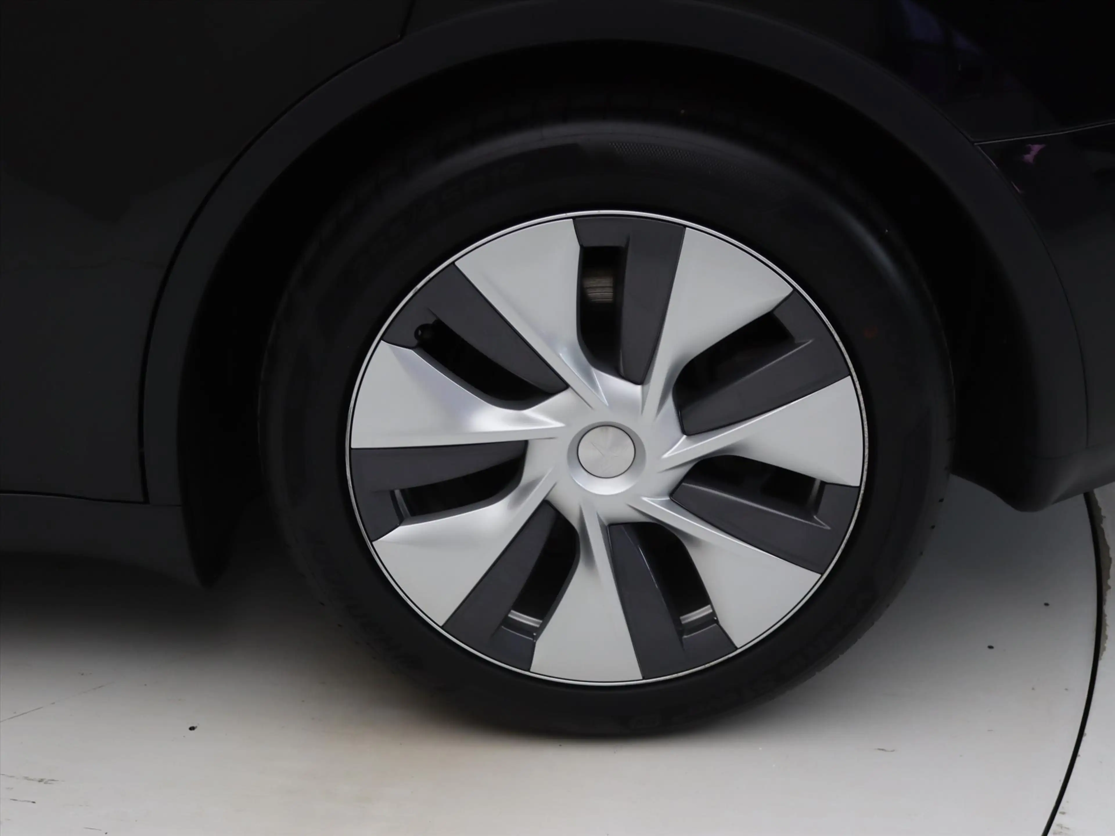 Tesla Model Y Standard RWD Plus 351pk 93,4% SoH [ TREKHAAK+RYZEN — photo 13