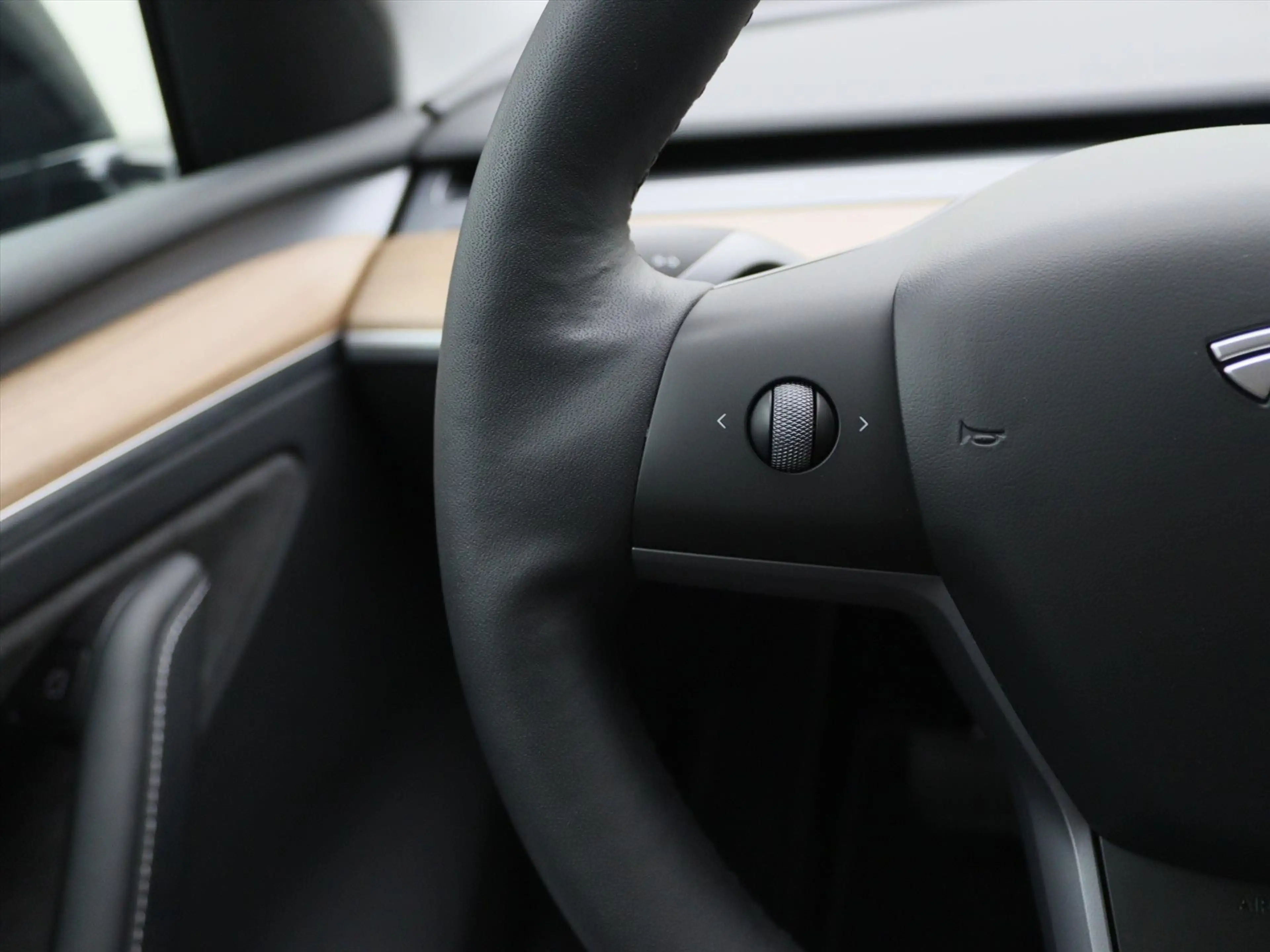 Tesla Model Y Standard RWD Plus 351pk 93,4% SoH [ TREKHAAK+RYZEN — photo 21