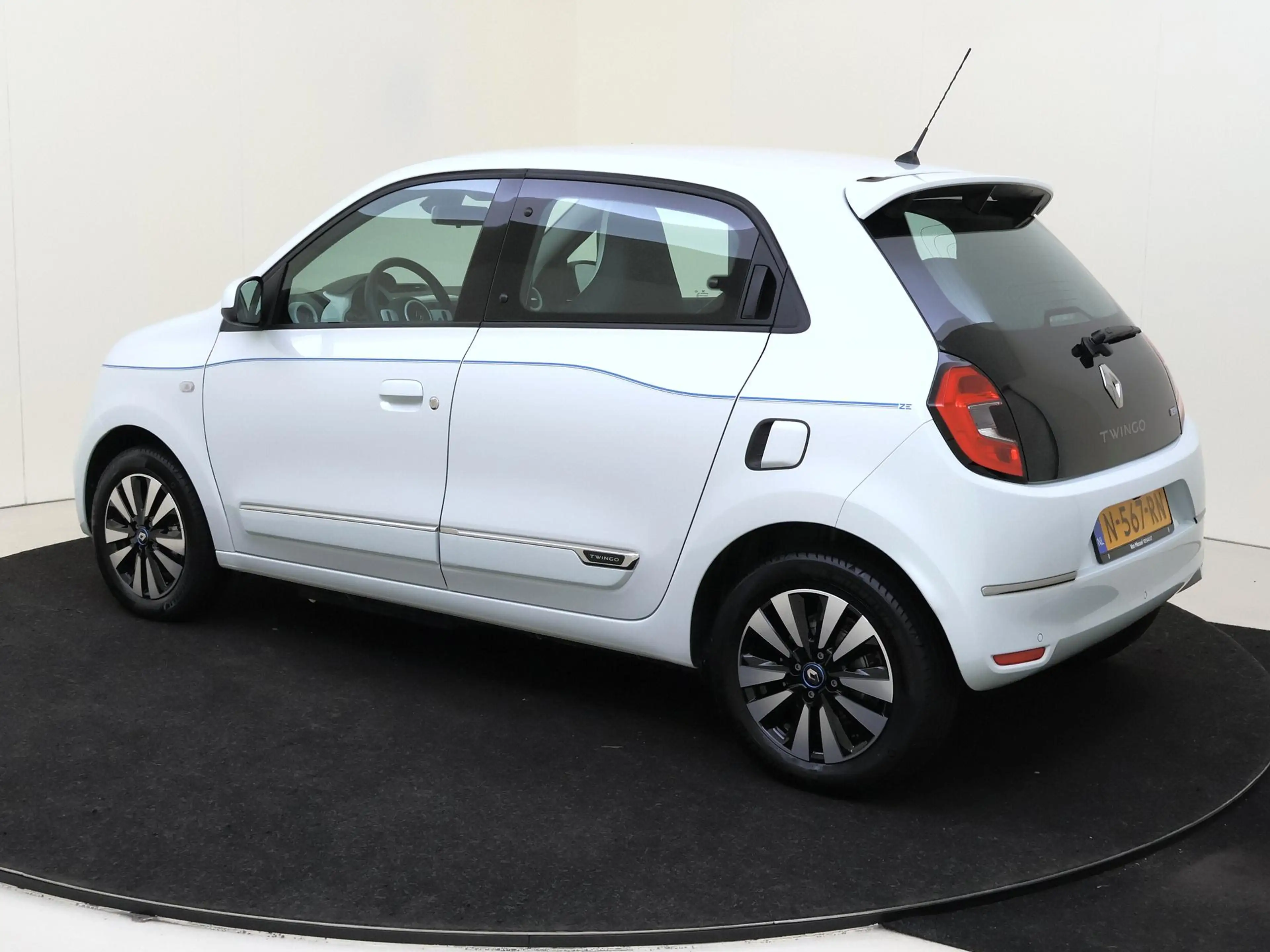 Renault Twingo Z.E. R80 Intens | achteropkomend verkeer waarschuw — photo 3