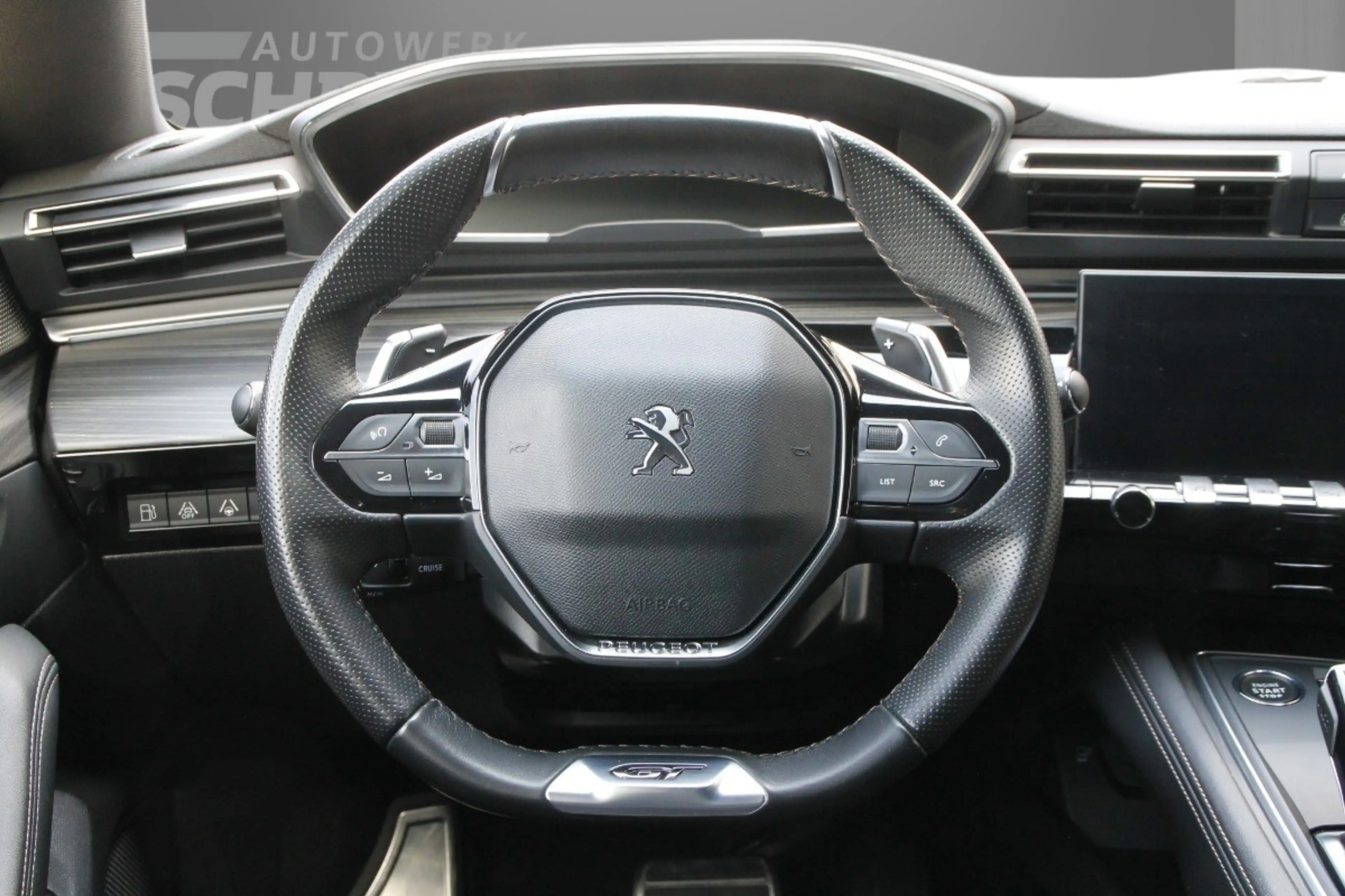 Peugeot 508 Hybrid 225 — photo 8