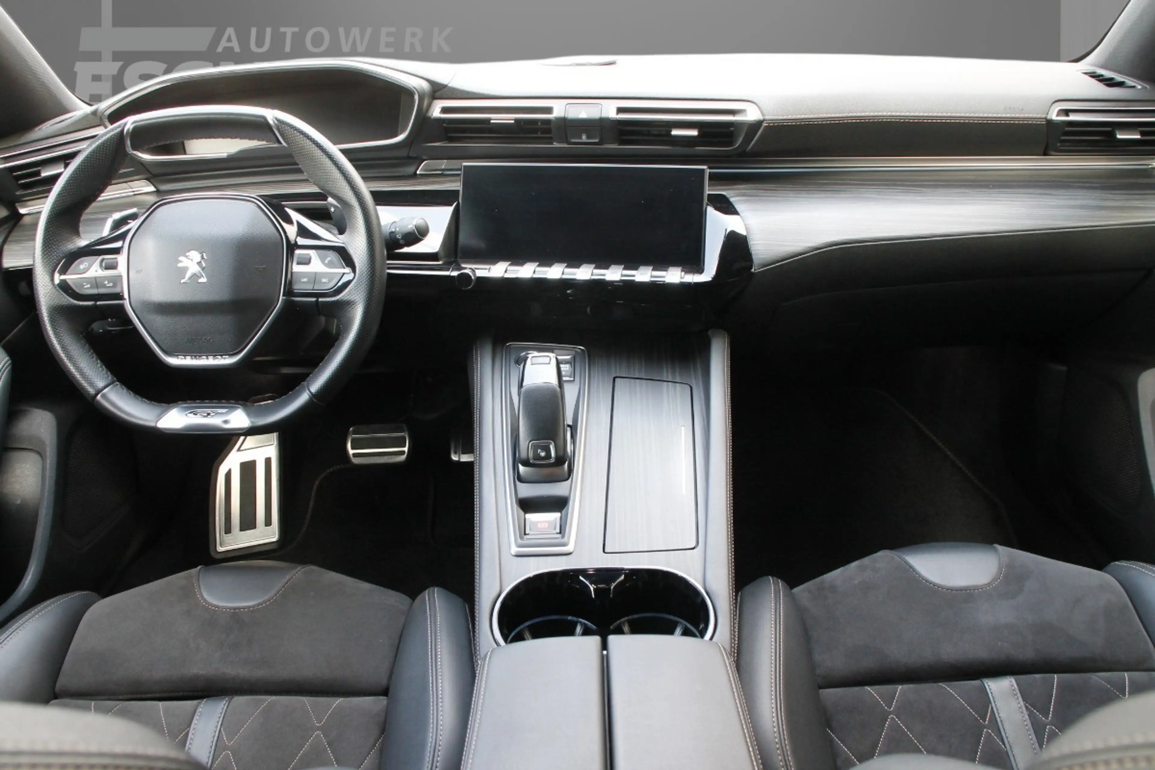 Peugeot 508 Hybrid 225 — photo 7