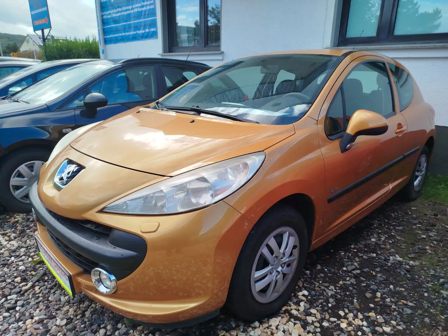 Peugeot 207 Urban Move 1,4* Orange - 1