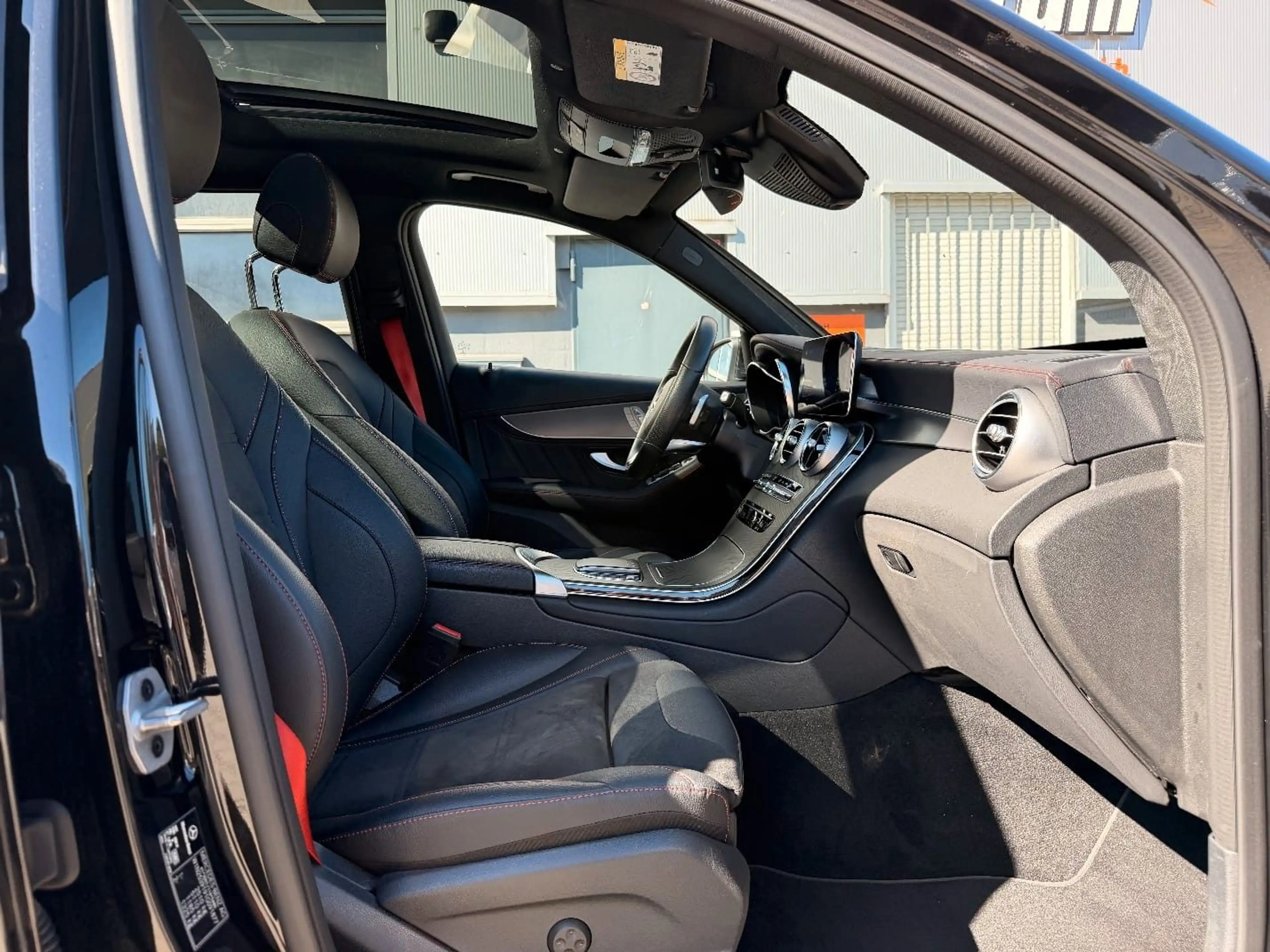 Mercedes-Benz GLC 300 d 9G 4M AMG Plus*Night*Pano*ACC+*Memo*20" — photo 7