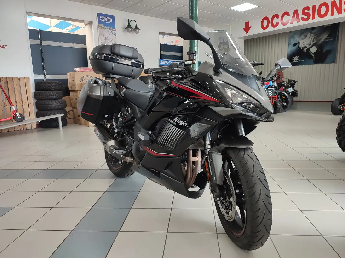 Kawasaki Ninja 1000SX - 1