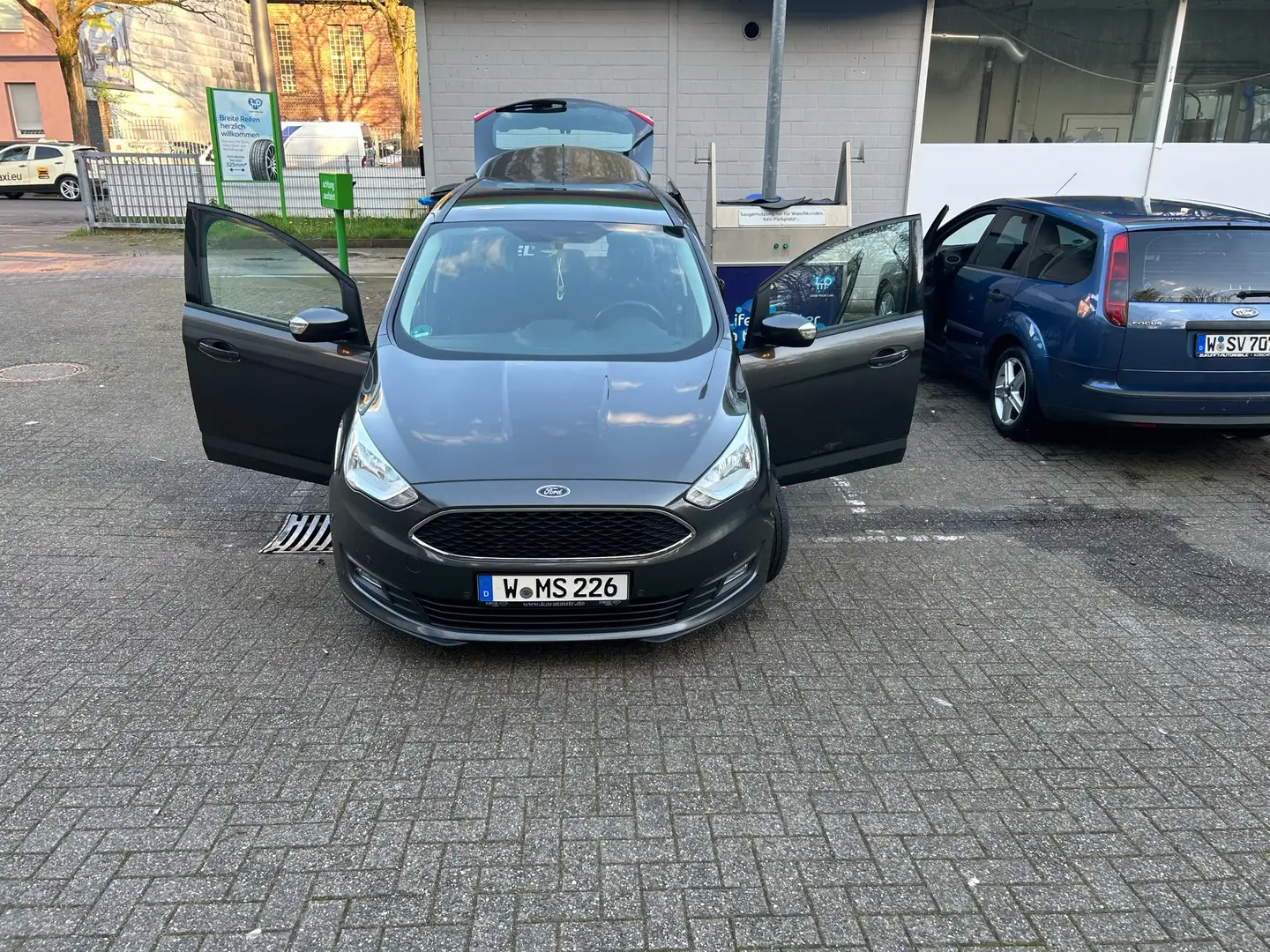 Ford Grand C-Max Grey - 1