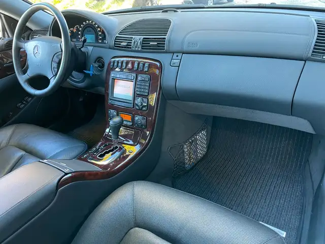Mercedes-Benz CL view 13