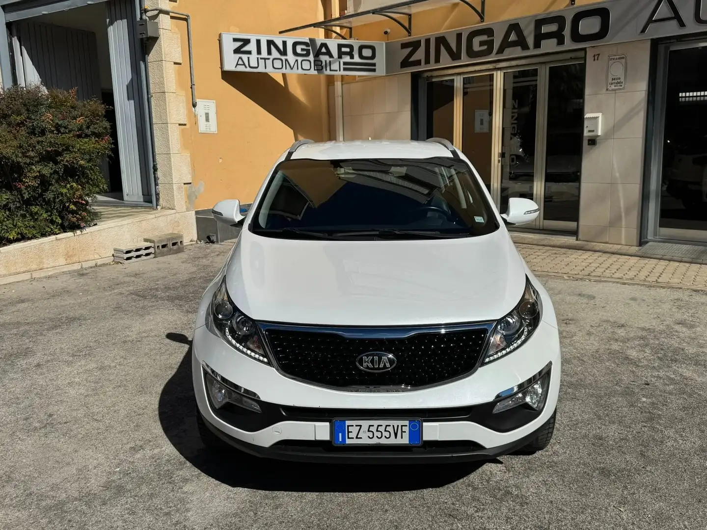 Kia Sportage 1.7 CRDI 115 CV. 2WD NAVI+CERCHI+PELLE PERFETTA Blanc - 1