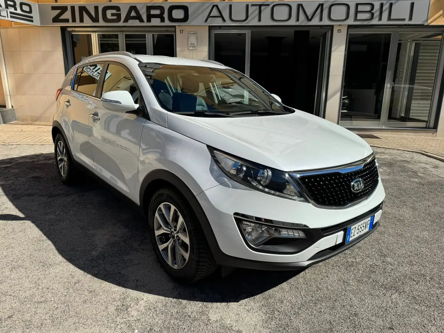 Kia Sportage 1.7 CRDI 115 CV. 2WD NAVI+CERCHI+PELLE PERFETTA Blanc - 2