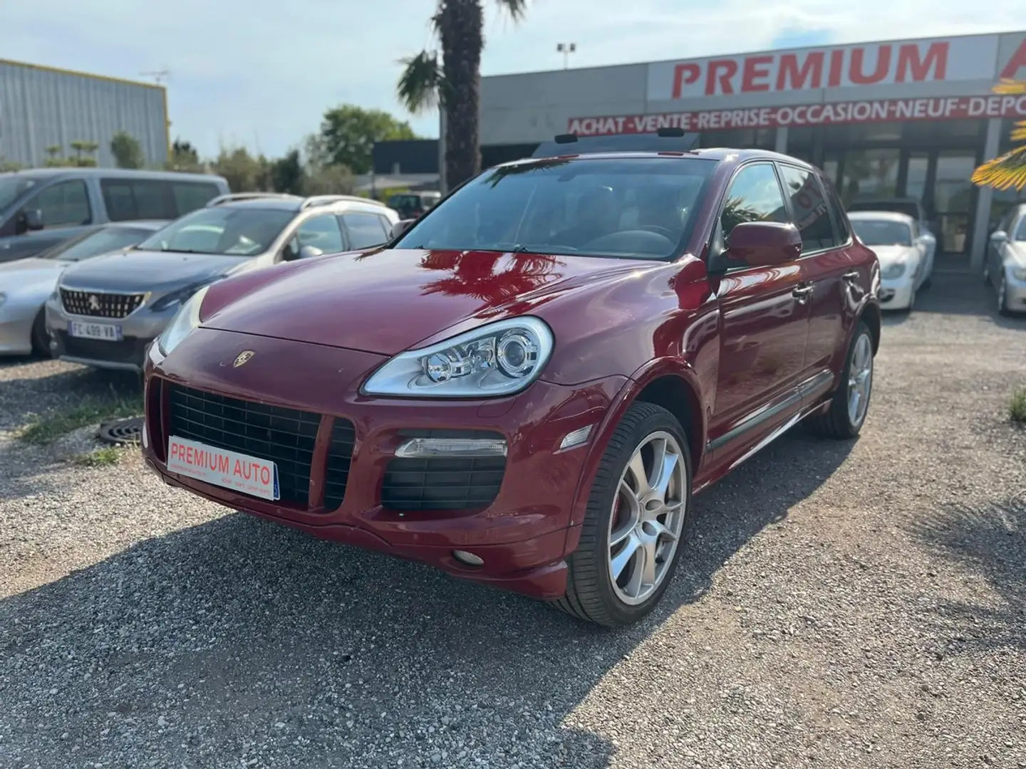 Porsche Cayenne GTS 405ch Rouge - 2