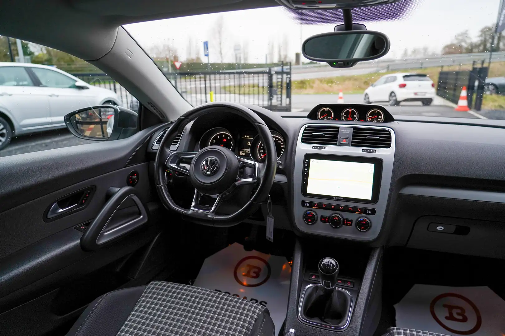 Volkswagen Scirocco 2.0 TSI 180pk | BLACK PACK | Apple CarPlay | Navi Wit - 2