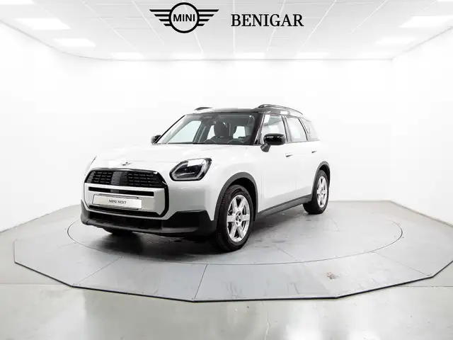 MINI One Countryman C Essential